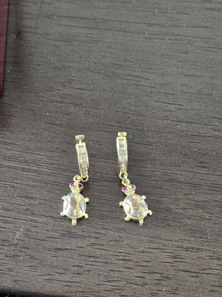 Gold And Diamond Turtle Earrings 
