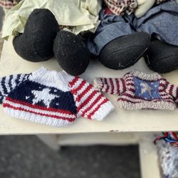 2 Mini Bear Sweaters