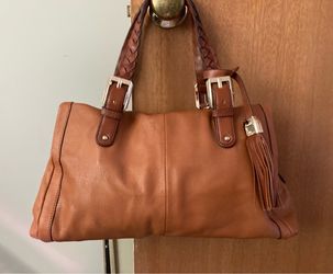 B. Makowsky double braided handles leather purse