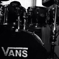 6 Piece Pearl Vision Drum Kit