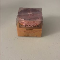 Revolution Conceal &fix Deep Tan