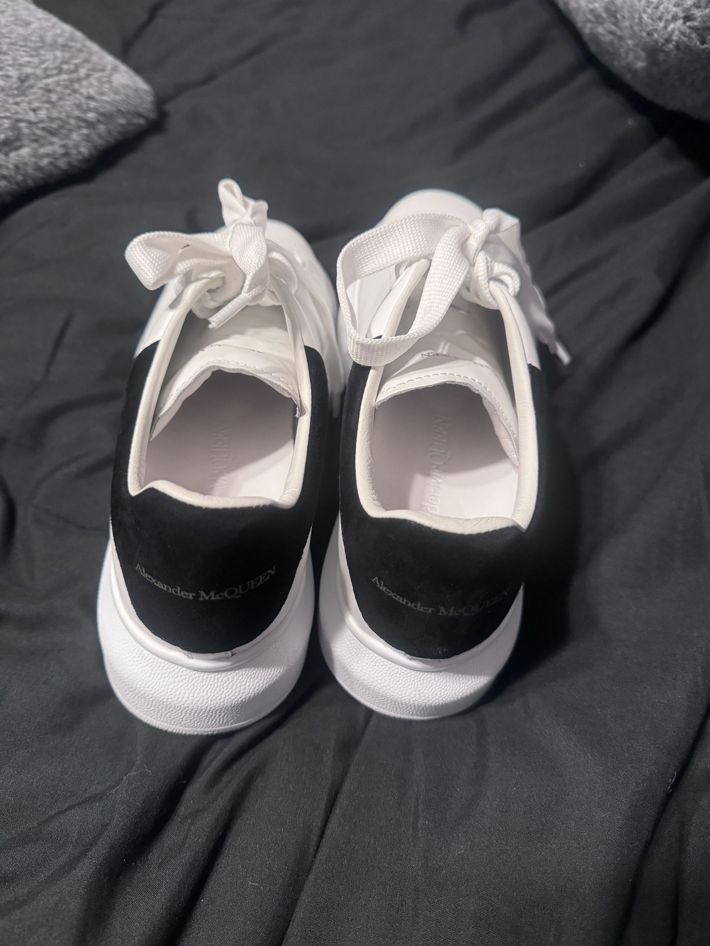 Alexander Mcqueens Wmns size 7