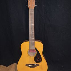 Yamaha JR1 acoustic Guitar