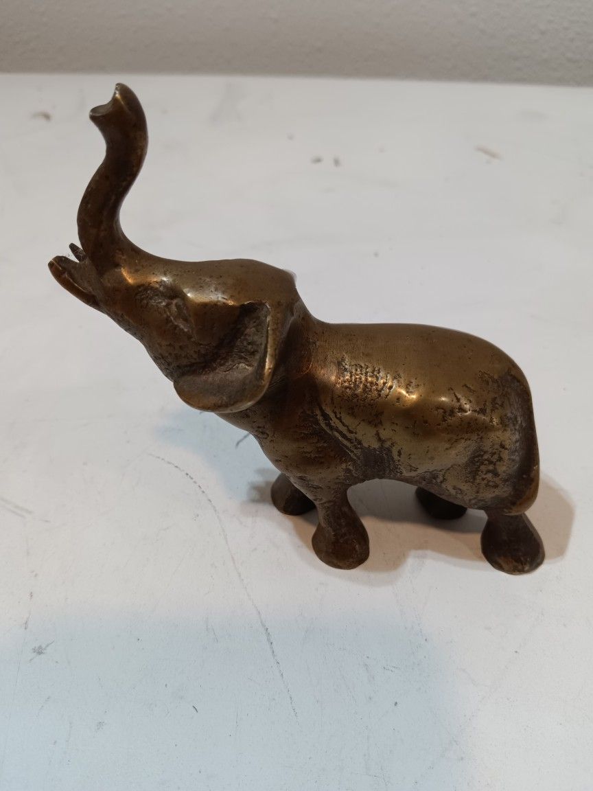 Vintage Brass Elephant Figurine for Sale in Lacey, WA OfferUp