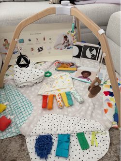 Lovevery play mat + sensory strands add on