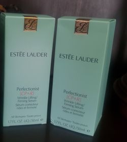2 Piece Lot  • Estee Lauder Perfectionist CP+R Wrinkle Lifting Firming Serum