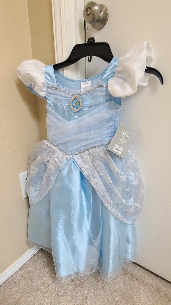 BNWT cinderella dress - Halloween costume or dress up