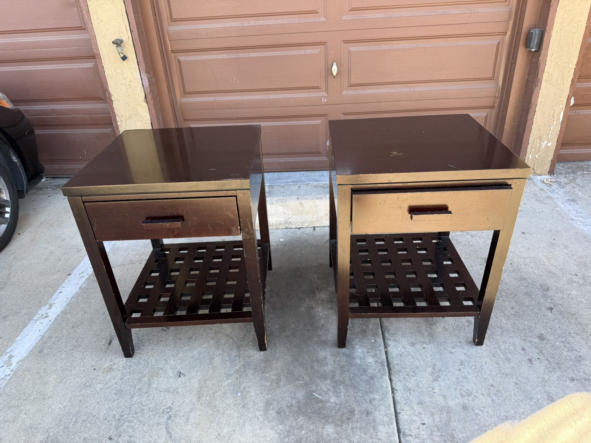 Ligna Furniture Brand End Tables / Nightstands