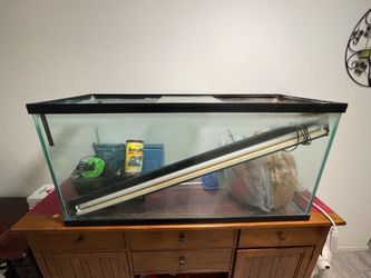 80 Gallon Aquarium or reptile tank with accessories
