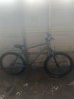 Mountain Bike Grey 27 Inch 60$
