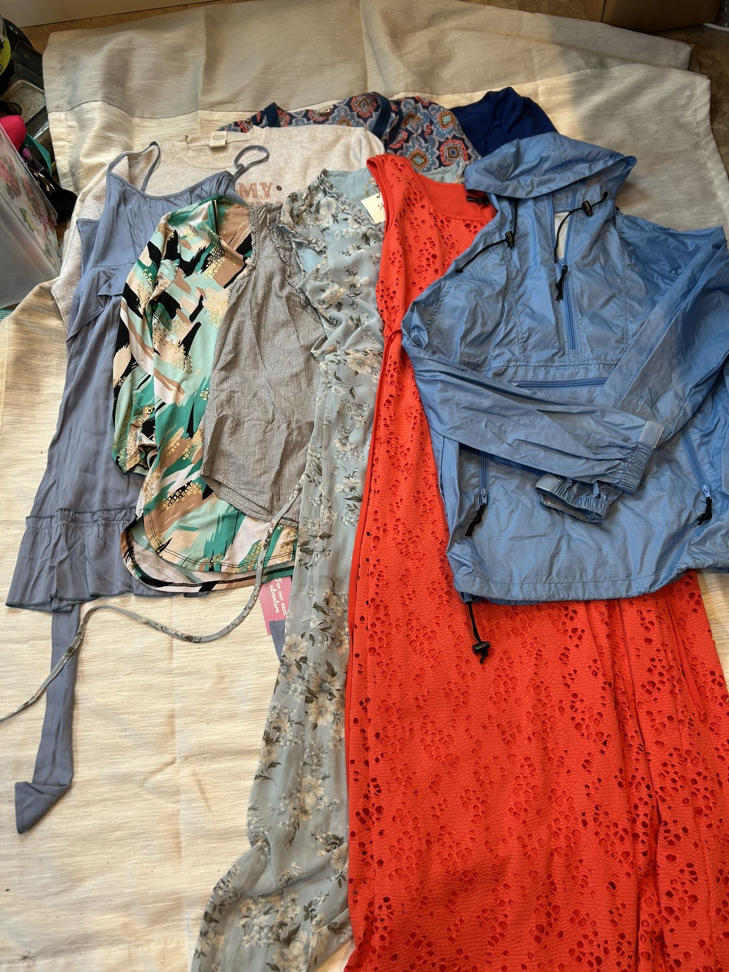 Women’s Size Medium 9pc Mixed Clothing Lot Dresses Tops Rain Jacket NWT EUC To include: Rihoas dress NWT Old Navy sleeveless blouse JM 3/4 sleeve bl