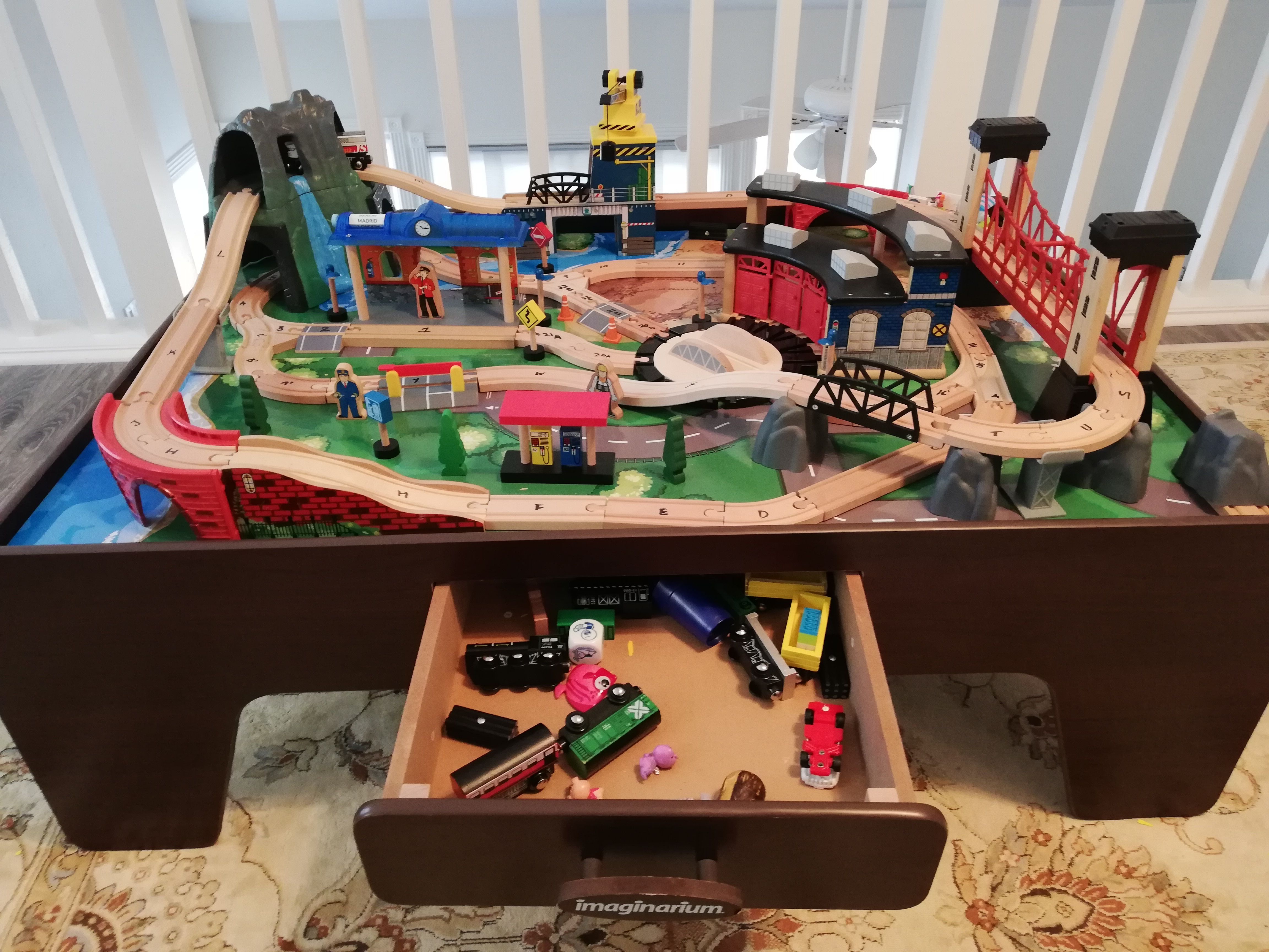 Imaginarium 100+ Piece Mountain Rock TRAIN TABLE