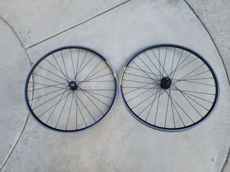 700C Mavic CXP22 alloy wheelset 10 speed