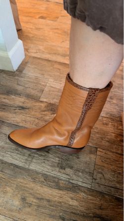 Women’s leather pointy cowgirl boots sz 9.5