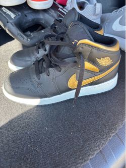 Nike size 6y like new