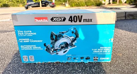 Makita 40V Max XGT Brushless Cordless Rear Handle 7-1/4 in. Circular Saw Kit (4.0 Ah)