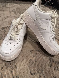 Air Force ones size 7 1/2