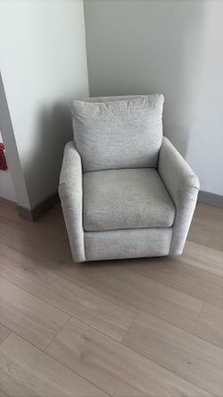 Swivel/ Rocking Chair