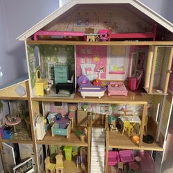 Doll House 