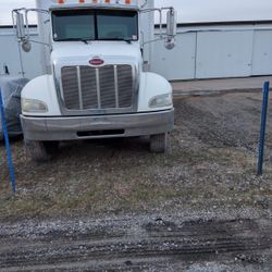 2006 Peterbuilt box truck