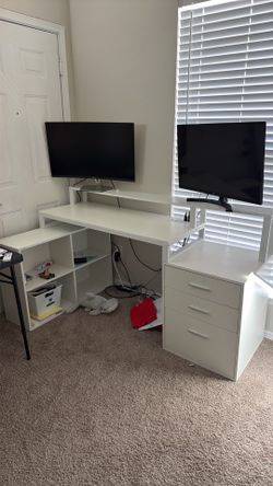 White L-Shaped Computer Desk with Hutch & Storage Shelves – Great Condition