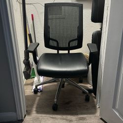 SitOnIt seating office chair 