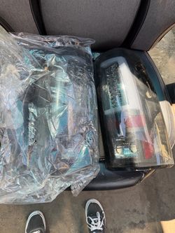 Chevy tail lights 1998 to 2006