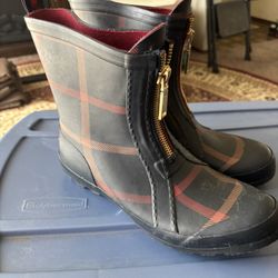 Hilfiger Rain Boots Size 10