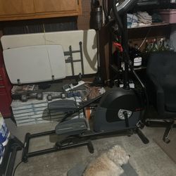 Schwinn A40 Elliptical: