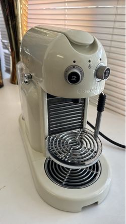 Nespresso Maestria D500 coffee machine