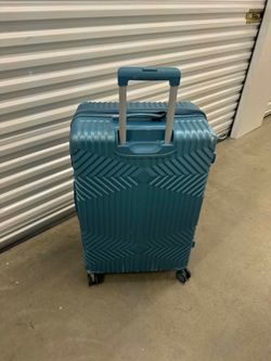 Luggage 20 x 13x28 high