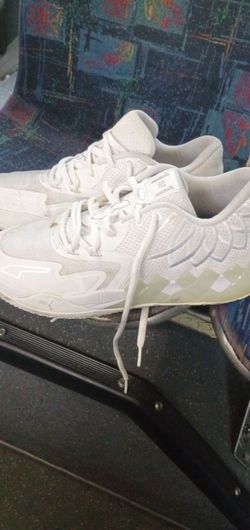 Basketball shoes  size 10