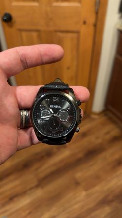 Men’s Black Geneva Watch With Leather Strap 