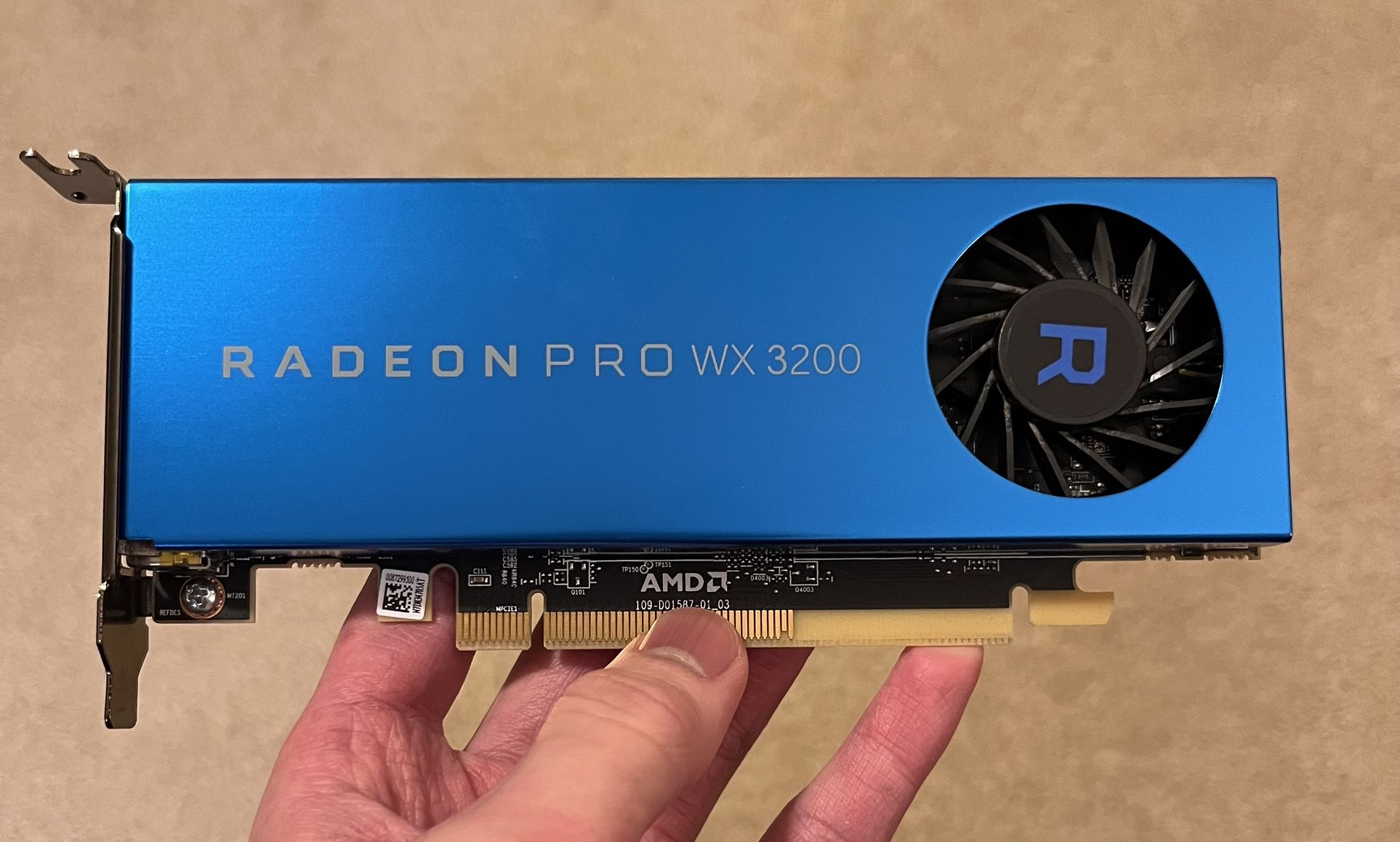 Amd Radeon Pro Wx 3200