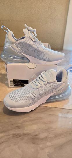 Nike Air Max 270 Women's Sneakers Size 7.5