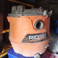 RIDGID Wet/Dry Shop Vacuum w/ Hose – Works Great