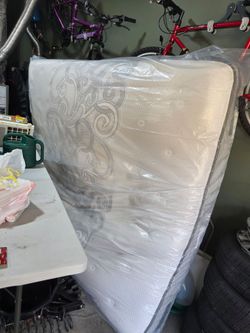 Sealy Posturepedic California King mattress
