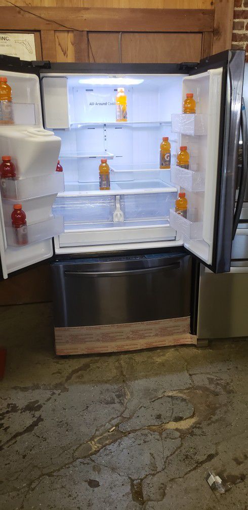 Refrigerator  New Didn't 