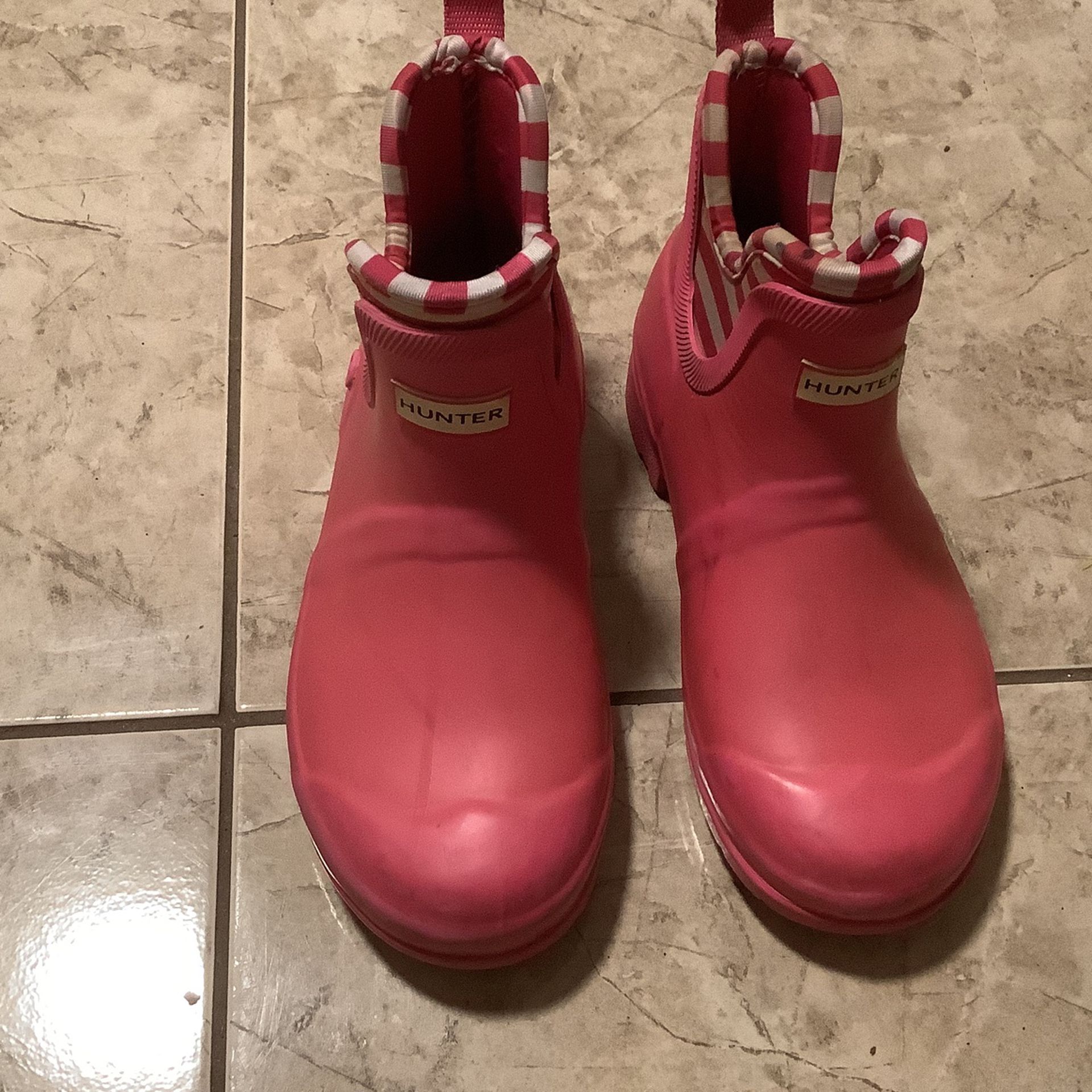 Hunter Size 2 Pink Rain boots Downtown Kissimmeee 