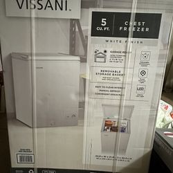Vassani Chest Freezer 5 Cu Ft Brand New 
