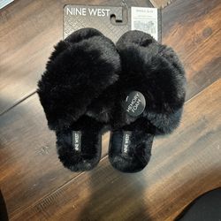 New Nine West slippers