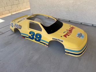 Vintage Go-Kart Fiberglass Racing Car Body Shell – #39 PetSmart & Pedigree