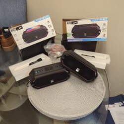 2 Linking Light-up Bluetooth Speakers