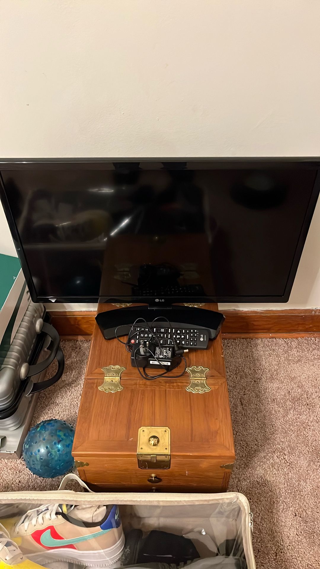 Small Lg Tv Monitor $50