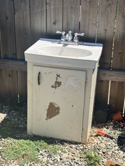 Bathroom sink