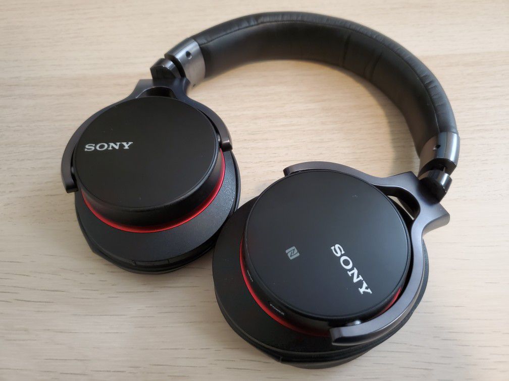 Sony Headphones MDR-1ABT Black/Red
