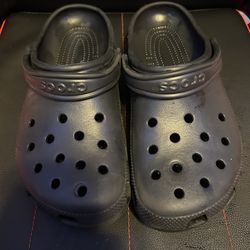 Black Crocs