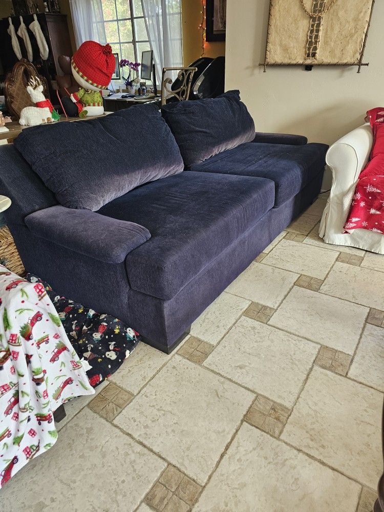 Free Sofa COUCH LEATHER BLUE RECLINER LOVE SEAT GOOD CONDITION