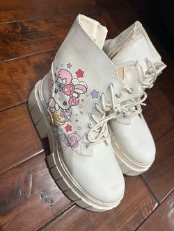 Hello Kitty womens boots