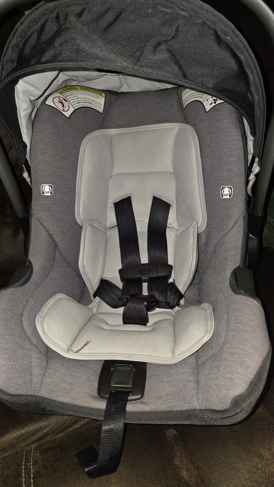 Nuna Carseat 